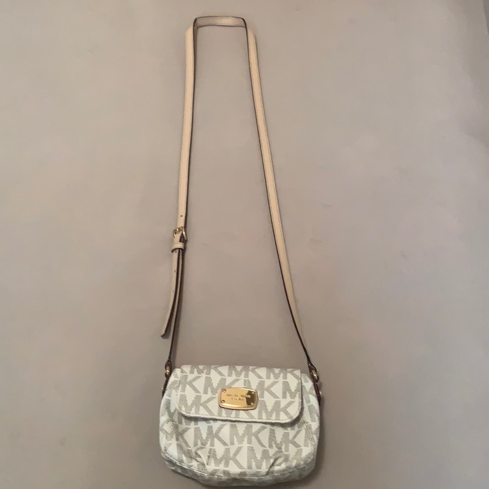 Michael kors cross body purse